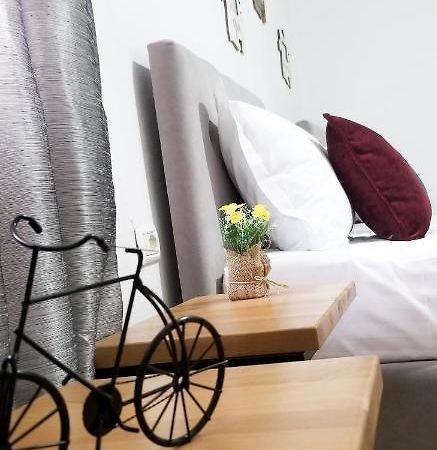 Spacious And Cozy Apartment - Ajia Apartment Tirana Exteriér fotografie